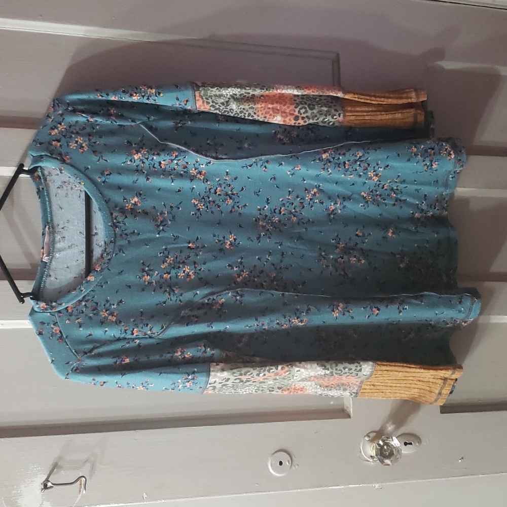 Ces Femme flowy top ,
